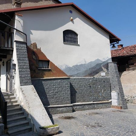カプリエ Casa Del Rustico, Indipendente Vista Sacra Con Dipintoヴィラ エクステリア 写真