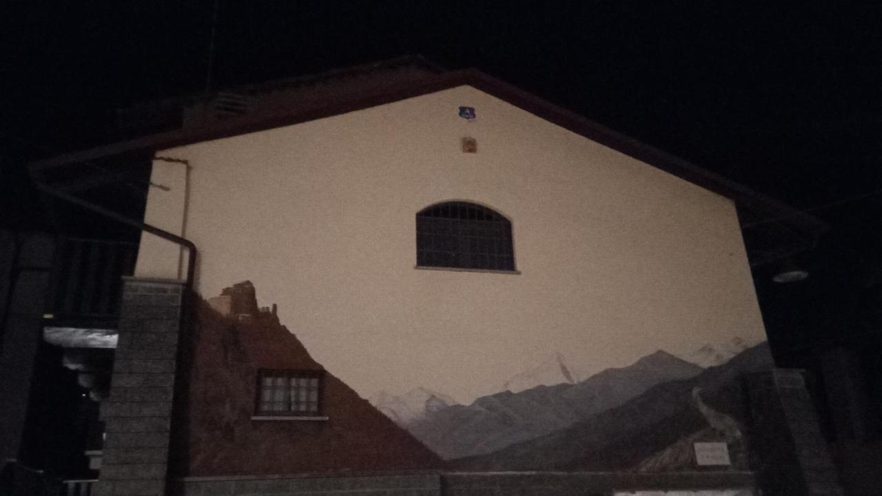 カプリエ Casa Del Rustico, Indipendente Vista Sacra Con Dipintoヴィラ エクステリア 写真