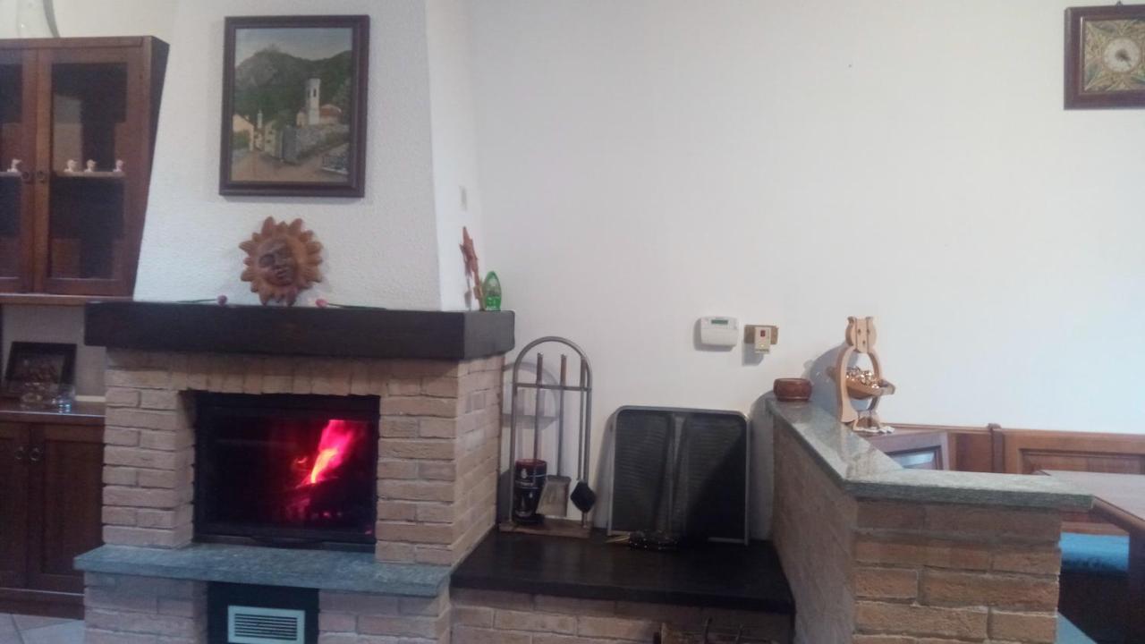 カプリエ Casa Del Rustico, Indipendente Vista Sacra Con Dipintoヴィラ エクステリア 写真