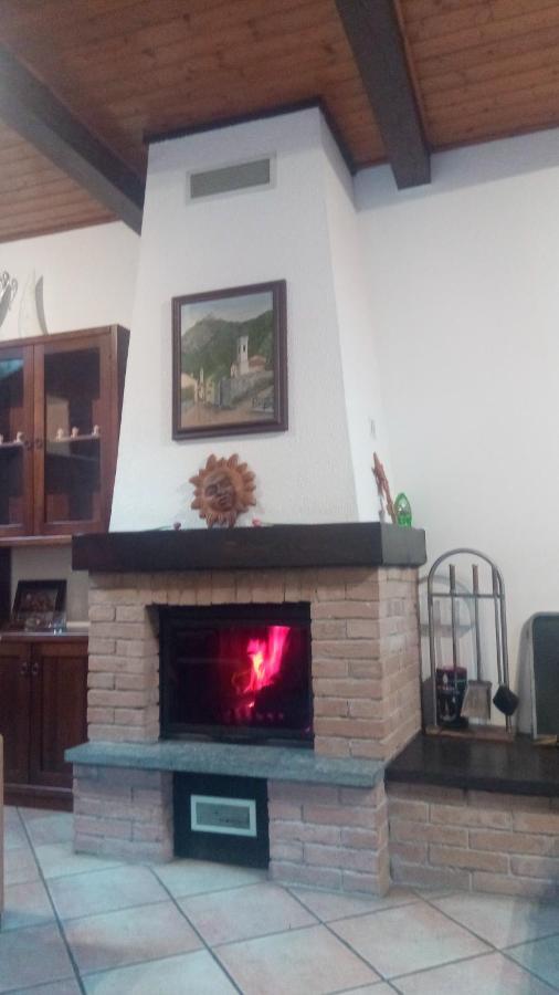 カプリエ Casa Del Rustico, Indipendente Vista Sacra Con Dipintoヴィラ エクステリア 写真