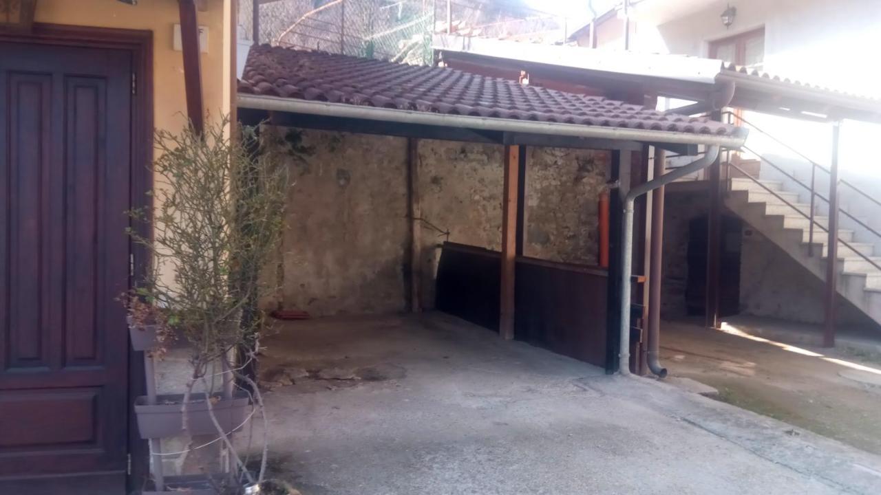 カプリエ Casa Del Rustico, Indipendente Vista Sacra Con Dipintoヴィラ エクステリア 写真