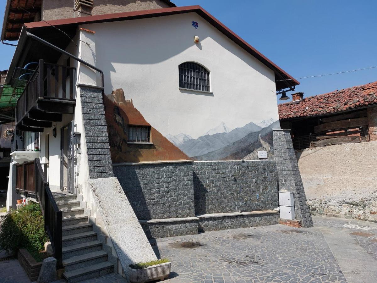 カプリエ Casa Del Rustico, Indipendente Vista Sacra Con Dipintoヴィラ エクステリア 写真
